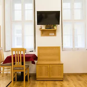 Authentic Akacfa Апартаменты