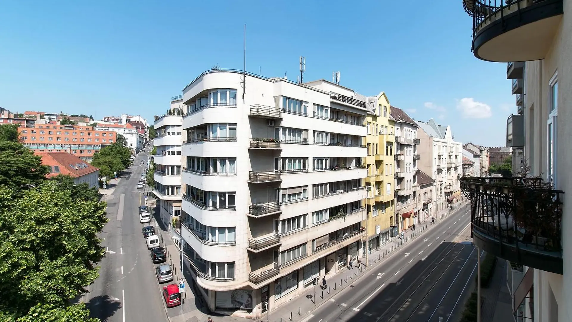 Little Americas Hillside Apartments Budapest